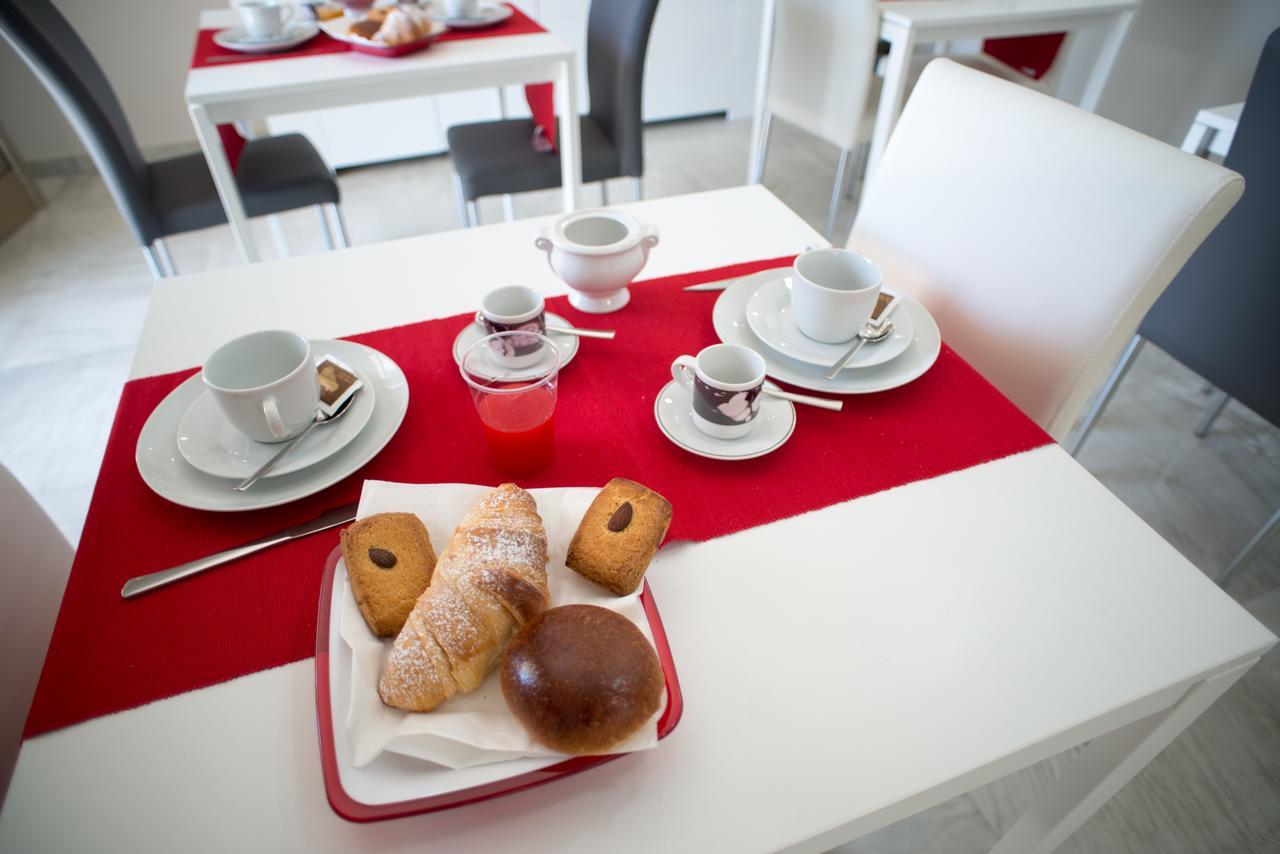 Bed and Breakfast Riva Del Sol Санта-Тереза-ди-Рива Экстерьер фото